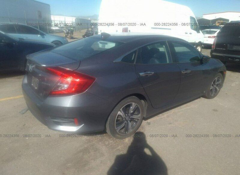 Używany Honda Civic 174 KM (127 kW) 2016 Szary Sedan/Limuzyna