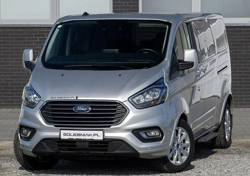 Srebrny (metalik) Używany 2022 Ford Tourneo Custom Van | 144 500 zł - Obraz 1/4