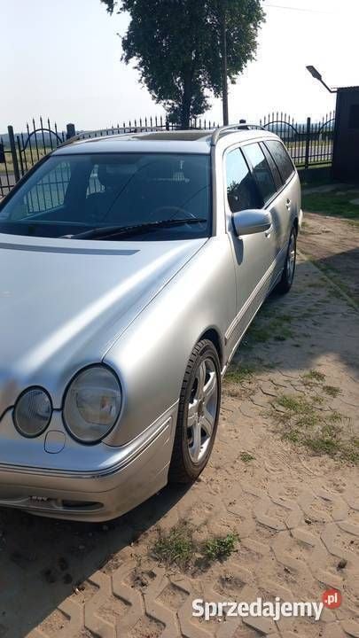 Używany Mercedes E320 2002