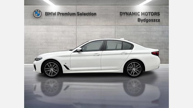 Używany BMW 518 Shadowline 150 KM (110 kW) 2023 Biel alpejska Sedan/Limuzyna
