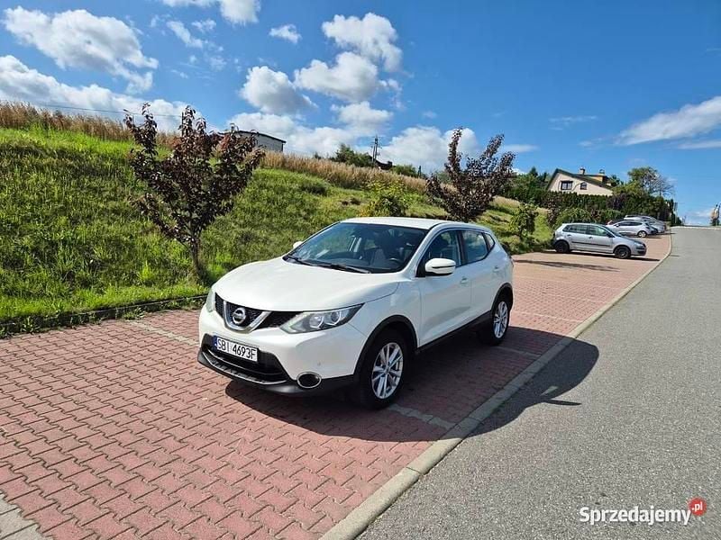 Biały Używany 2017 Nissan Qashqai SUV | 36 500 zł (Dobra cena) - Obraz 1/4