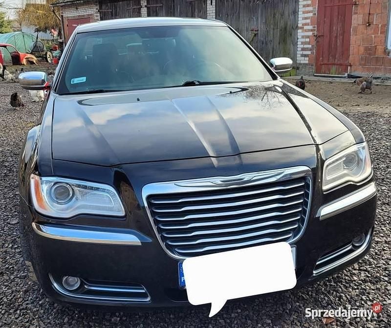 Używany 2013 Chrysler 300C | 26 000 zł - Obraz 1/4