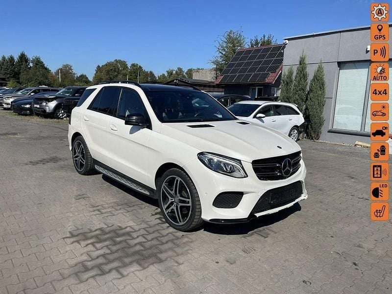 Biały Używany 2016 Mercedes GLE350 SUV | 49 900 zł - Obraz 1/4