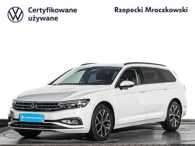 Używany 2023 VW Passat Kombi | 104 900 zł (Drogi) - Obraz 1/4