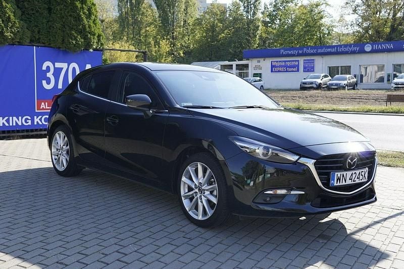 Czarny Używany 2017 Mazda 3 Hatchback | 64 900 zł (Uczciwa cena) - Obraz 1/4