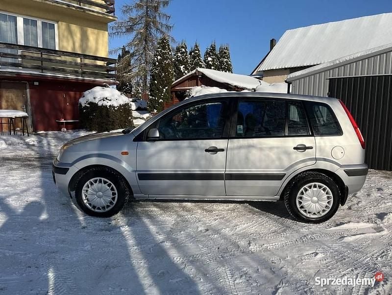 Srebrny Używany 2007 Ford Fusion | 6900 zł (Uczciwa cena) - Obraz 1/4