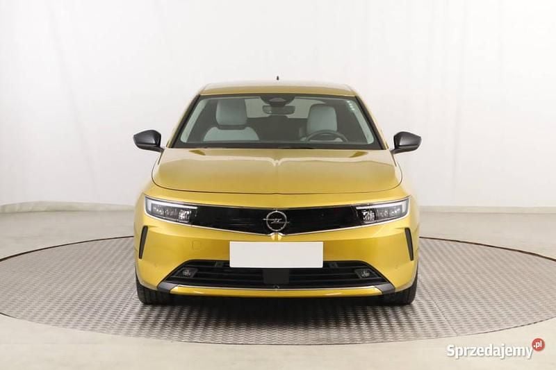 Złoty Używany 2023 Opel Astra Hatchback | 77 999 zł - Obraz 1/4
