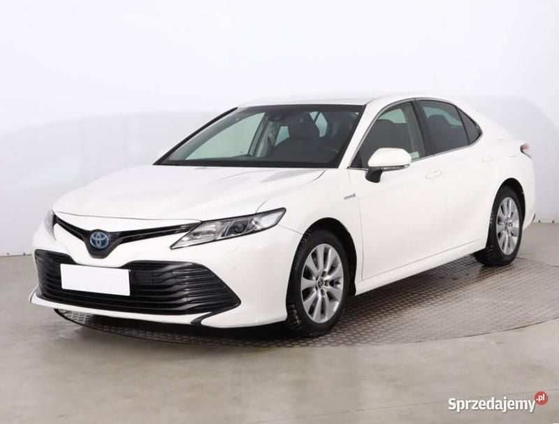Używany Toyota Camry 2019 Biały Sedan/Limuzyna