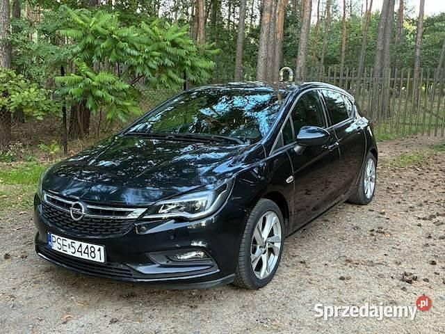 Czarny Używany 2016 Opel Astra Hatchback | 32 000 zł (Uczciwa cena) - Obraz 1/4