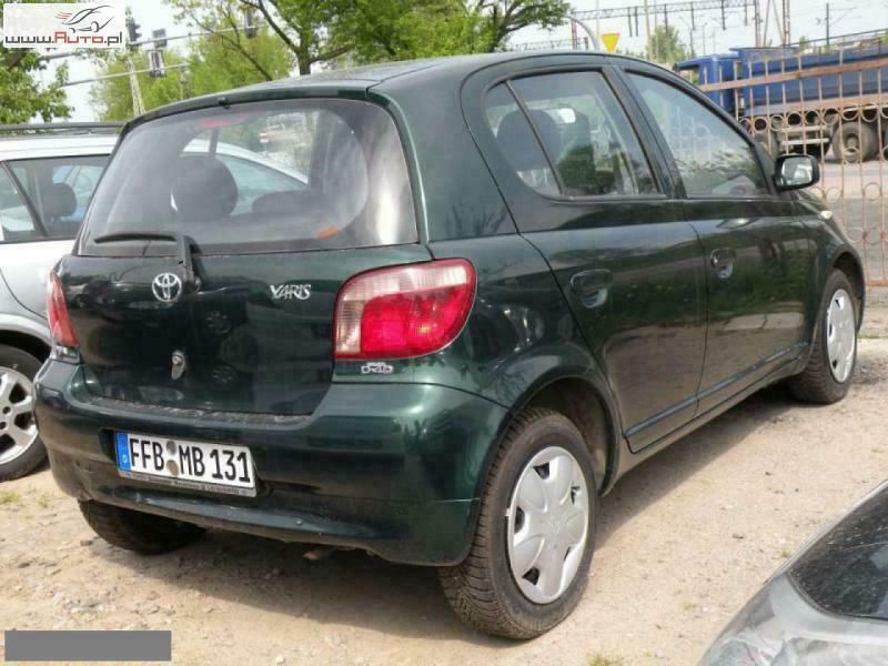 Używany Toyota Yaris 75 KM (55 kW) 2002 Zielony (metalik) Hatchback