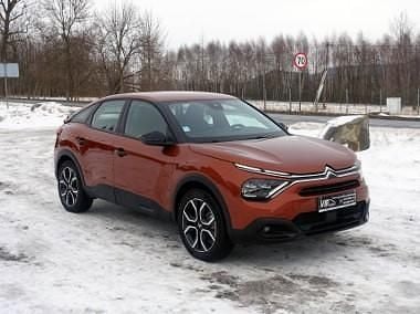 Używany Citroën e-C4 100 kW (136 KM) 2023 Pomarańczowy Hatchback