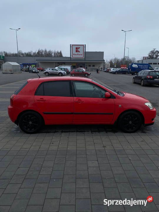Używany Toyota Corolla 2004 Czerwony Hatchback