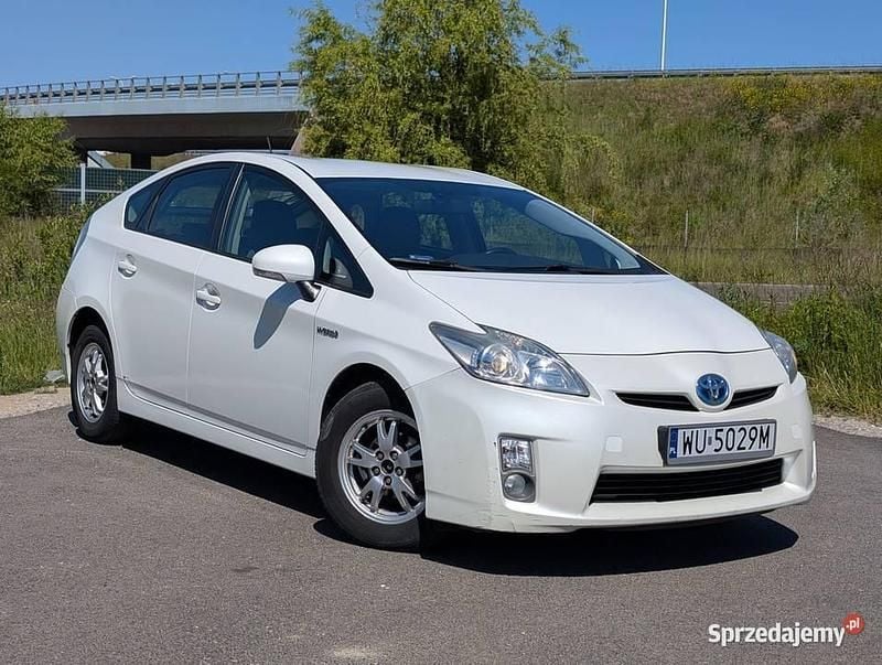 Biały Używany 2010 Toyota Prius Hatchback | 28 400 zł (Uczciwa cena) - Obraz 1/4