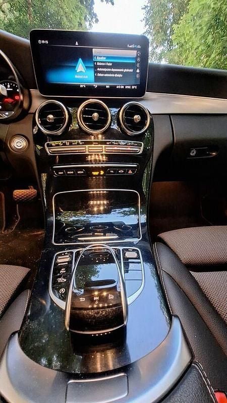 Czarny Używany 2020 Mercedes C220 Kombi | 101 000 zł (Dość drogi) - Obraz 1/4