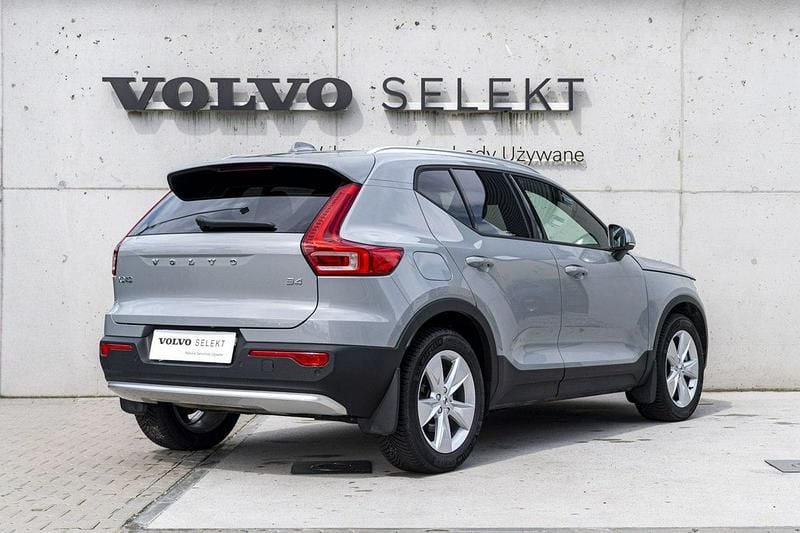 Używany Volvo XC40 197 KM (144 kW) 2024 Szary (metalik) SUV