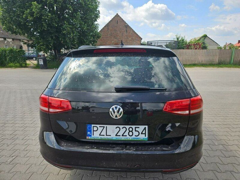 Używany VW Passat 120 KM (88 kW) 2017 Czarny (metalik) Kombi