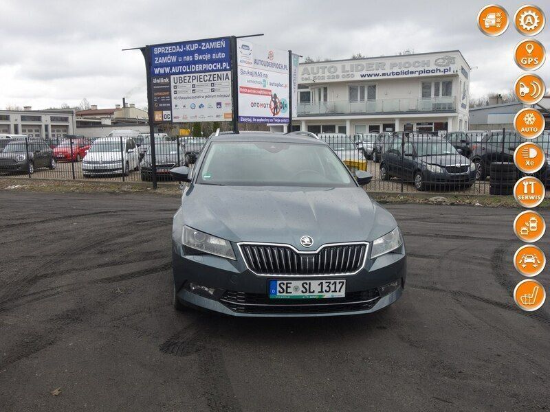 Niebieski Używany 2016 Skoda Superb Kombi | 59 990 zł (Dobra cena) - Obraz 1/4