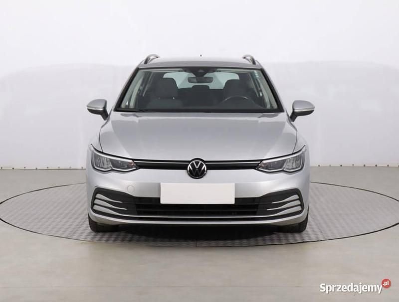 Srebrny Używany 2021 VW Golf VIII Kombi | 69 999 zł (Uczciwa cena) - Obraz 1/4