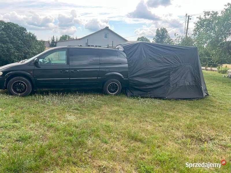 Używany 2005 Chrysler Grand Voyager Minivan | 13 900 zł - Obraz 1/4