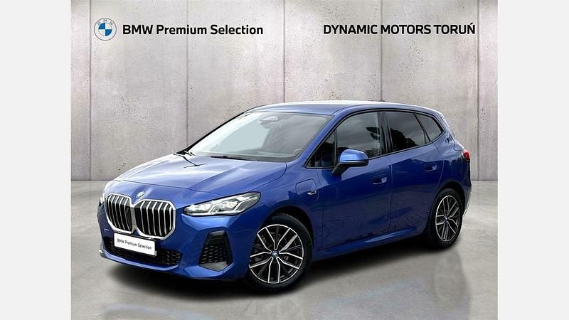 Niebieski portimao m metalizowany Używany 2022 BMW 225 Active Tourer Luxury Line Minivan | 155 000 zł - Obraz 1/3
