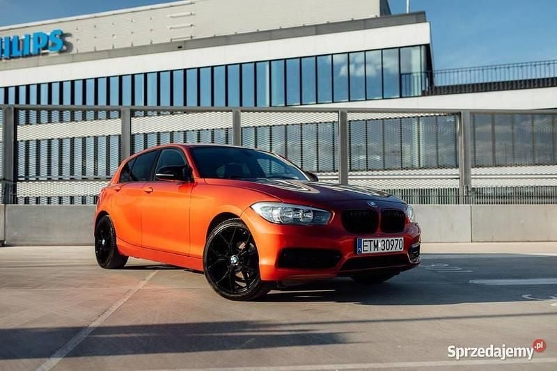 Pomarańczowy Używany 2018 BMW 118 Hatchback | 45 300 zł - Obraz 1/4