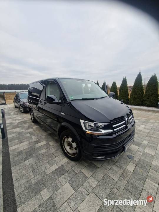 Czarny Używany 2017 VW Multivan Minivan | 129 000 zł (Uczciwa cena) - Obraz 1/4