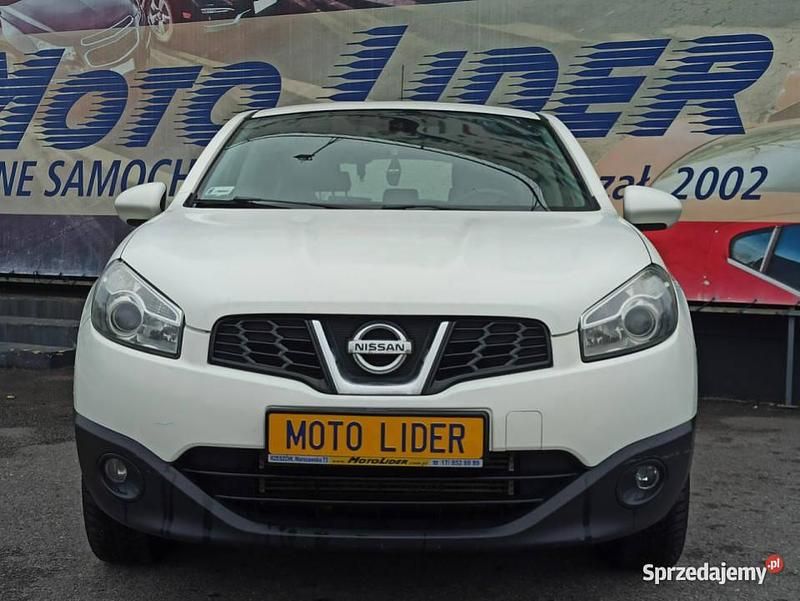 Biały Używany 2013 Nissan Qashqai SUV | 23 900 zł (Super Cena) - Obraz 1/4