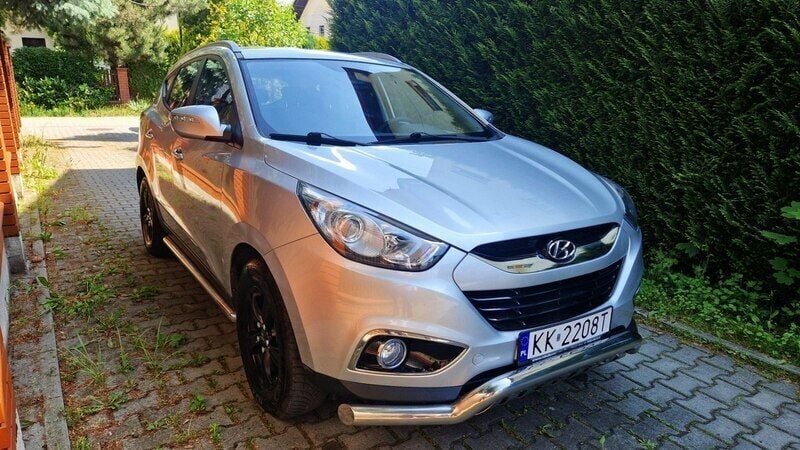 Srebrny Używany 2011 Hyundai ix35 SUV | 41 900 zł (Uczciwa cena) - Obraz 1/4