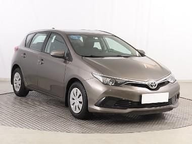 Używany Toyota Auris 99 KM (72 kW) 2017 Szary Hatchback