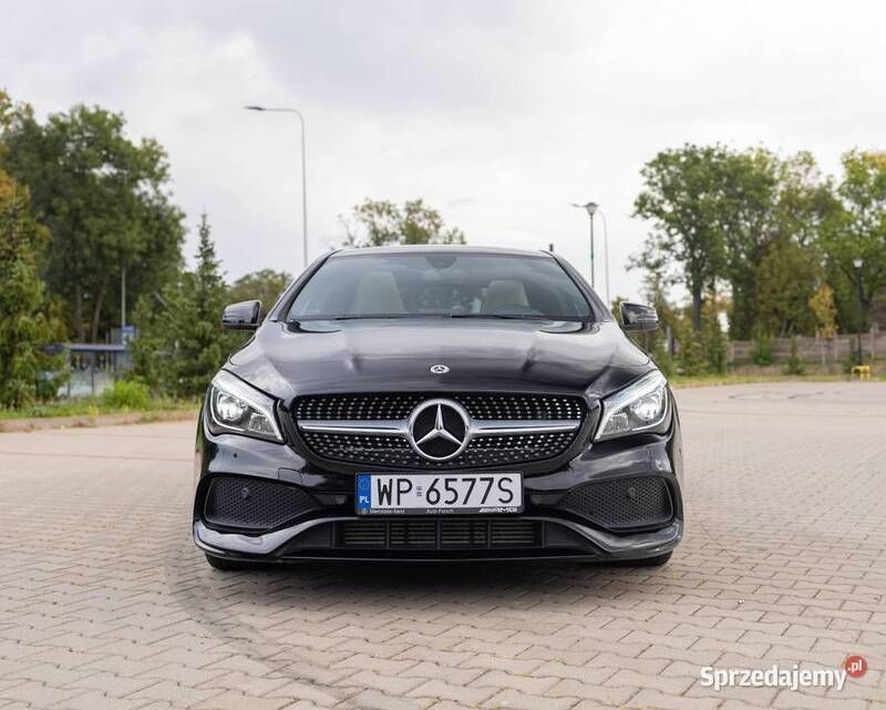 Czarny Używany 2018 Mercedes CLA250 AMG Sedan/Limuzyna | 108 500 zł - Obraz 1/4