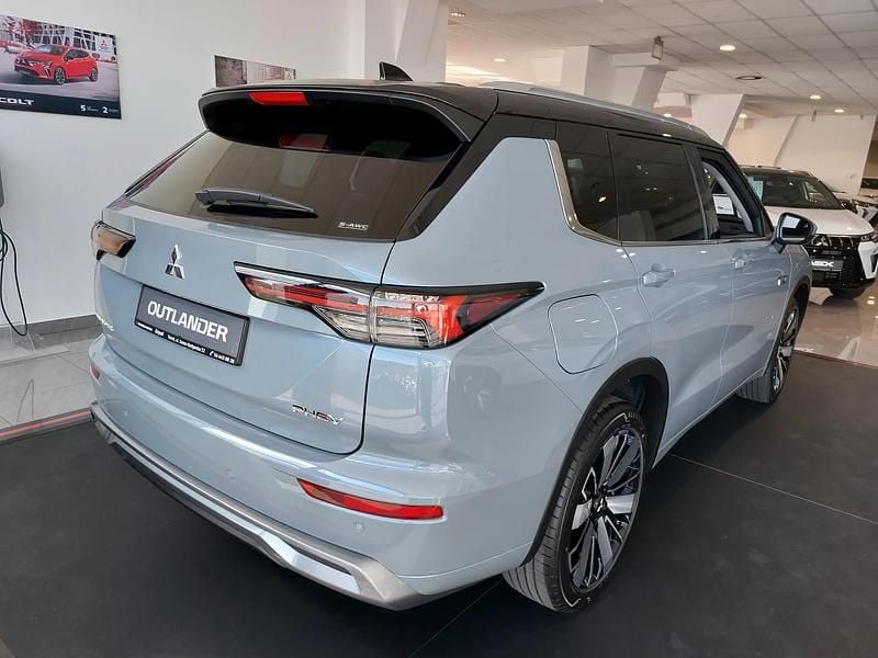 Nowe Mitsubishi Outlander P-HEV 2025 Szary SUV