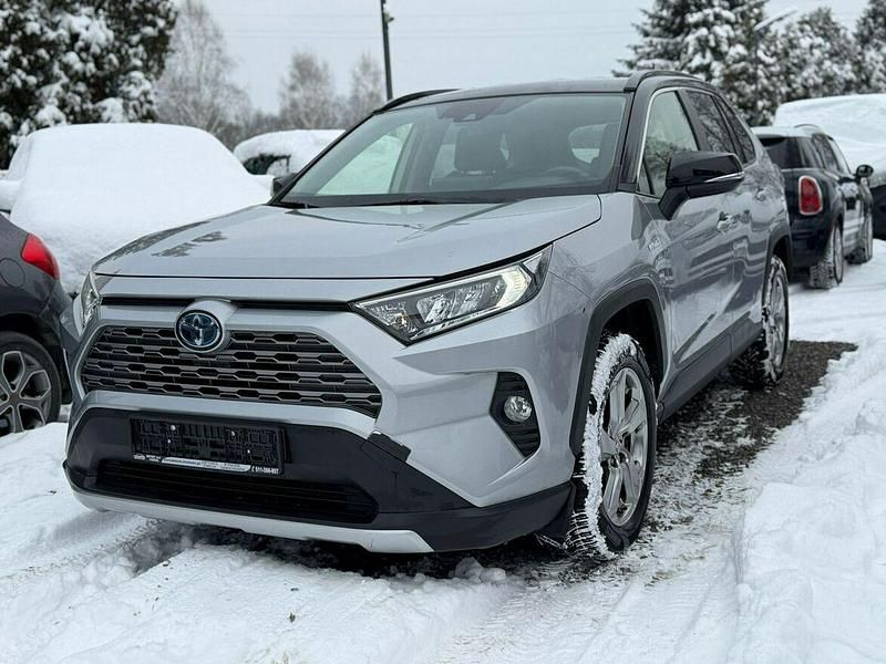 Używany Toyota RAV4 2020 Srebrny SUV