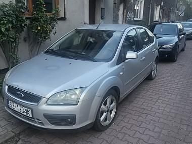 Srebrny Używany 2007 Ford Focus Hatchback | 5200 zł (Dobra cena) - Obraz 1/4
