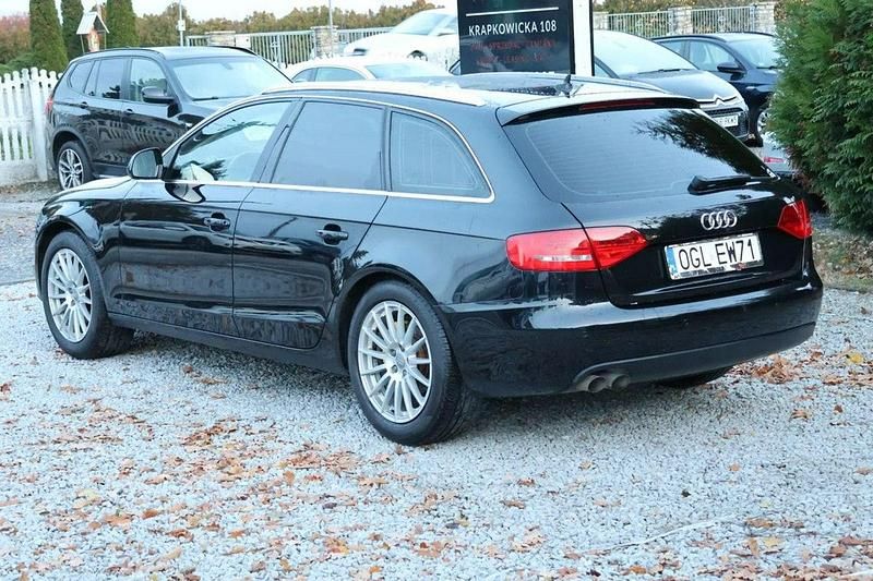 Używany Audi A4 143 KM (105 kW) 2009 Czarny (metalik) Kombi
