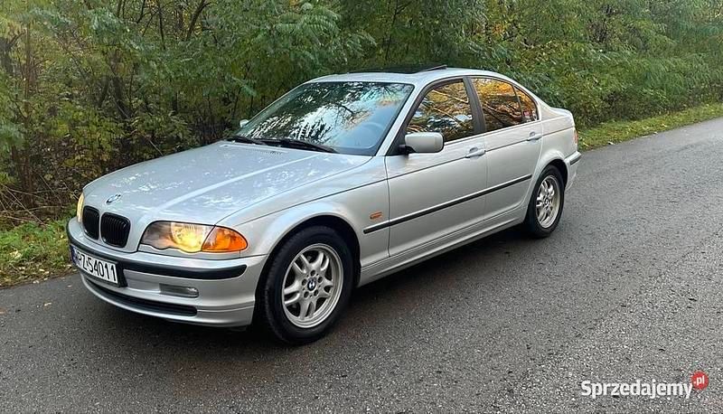 Używany BMW 323 2000 Srebrny Sedan/Limuzyna