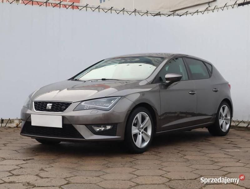 Używany Seat Leon 140 KM (102 kW) 2014 Szary Hatchback