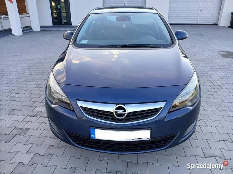 Używany Opel Astra Cosmo 2010