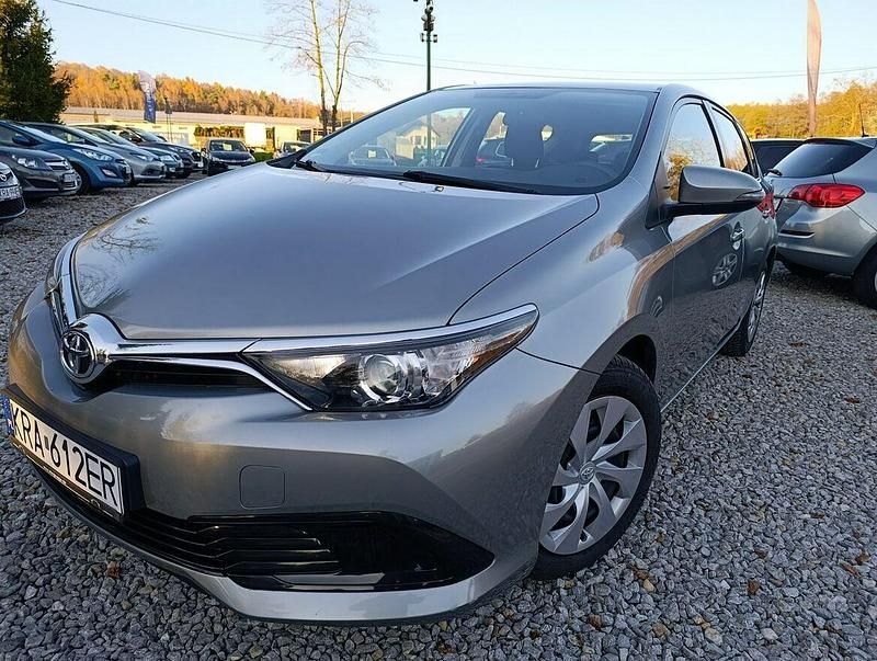 Szary Używany 2017 Toyota Auris Hatchback | 47 900 zł (Uczciwa cena) - Obraz 1/4