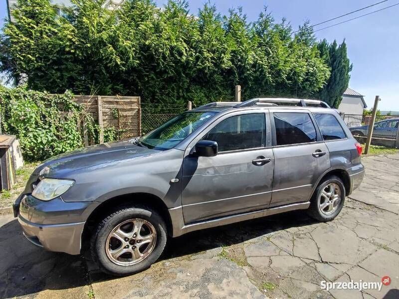 Używany Mitsubishi Outlander Comfort Edition 136 KM (100 kW) 2007 Srebrny SUV