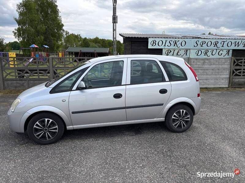 Srebrny Używany 2004 Opel Meriva Minivan | 5000 zł - Obraz 1/4