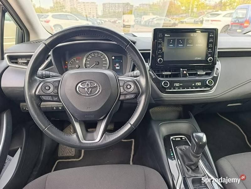 Używany Toyota Corolla Comfort 122 KM (89 kW) 2021 Sedan/Limuzyna