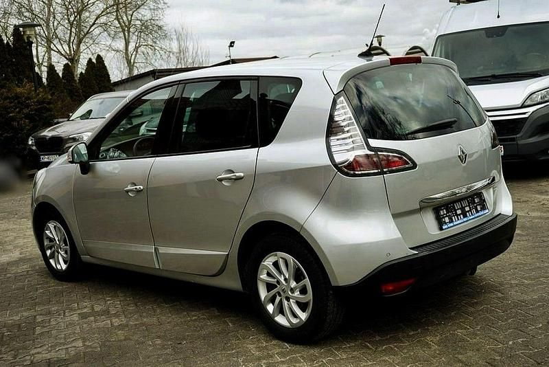 Używany Renault Scénic III 130 KM (95 kW) 2012 Srebrny (metalik) Minivan