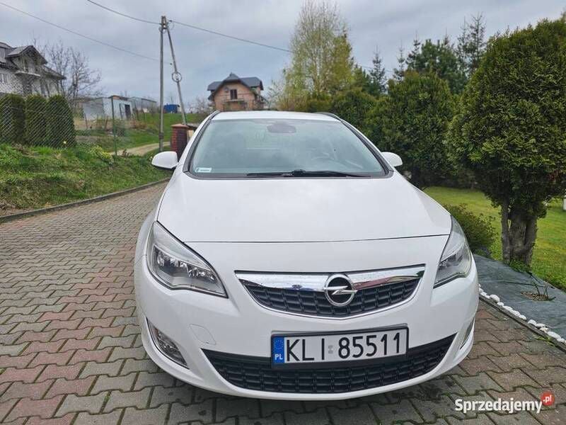 Używany 2011 Opel Astra Sedan/Limuzyna | 19 900 zł (Uczciwa cena) - Obraz 1/4