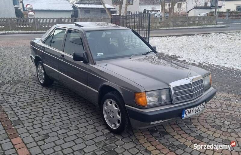 Używany 1989 Mercedes 190 | 15 499 zł - Obraz 1/4