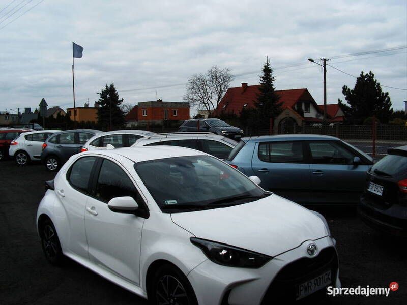 Używany Toyota Yaris 125 KM (91 kW) 2022 Biały Hatchback