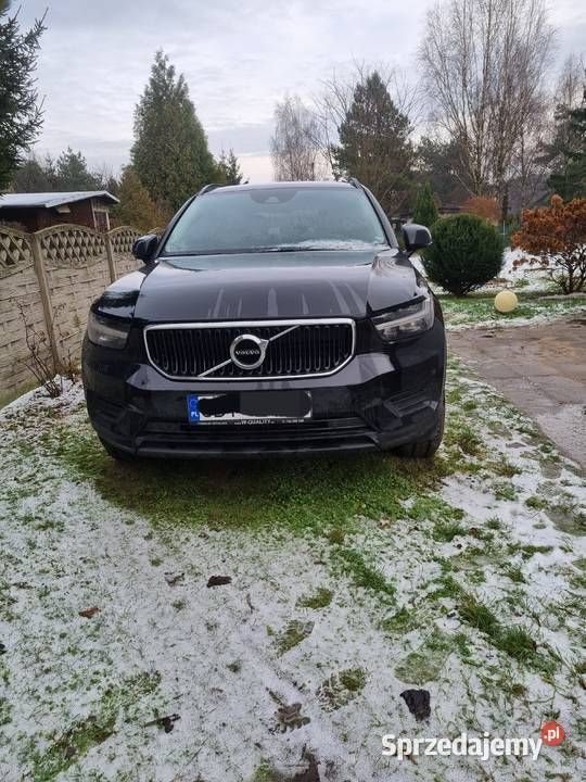 Czarny Używany 2018 Volvo XC40 SUV | 70 000 zł - Obraz 1/4