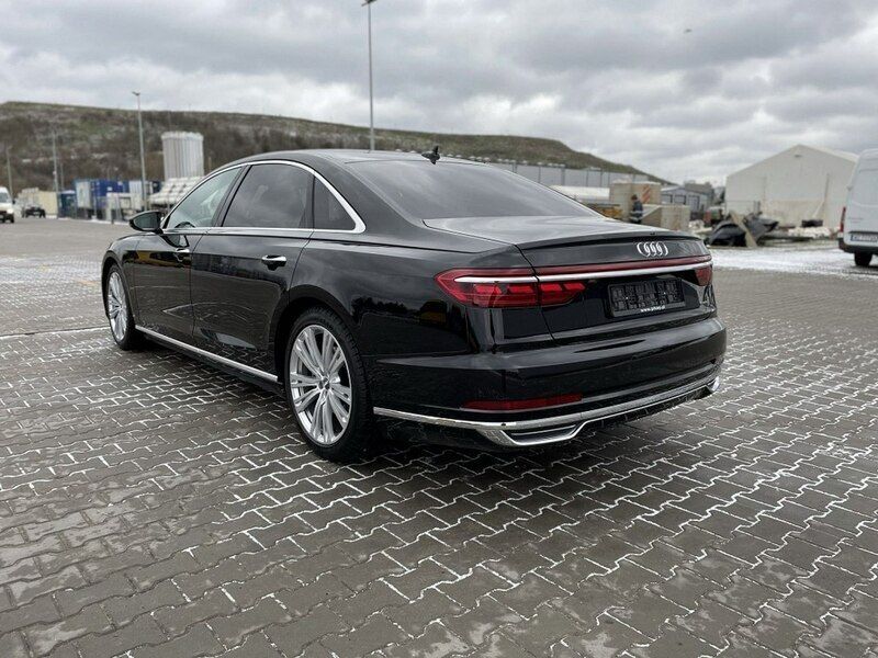 Używany Audi A8 286 KM (210 kW) 2019 Czarny (metalik) Sedan/Limuzyna