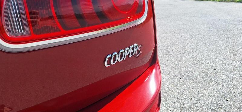 Czerwony Używany 2017 Mini Clubman Kombi | 49 000 zł - Obraz 1/4