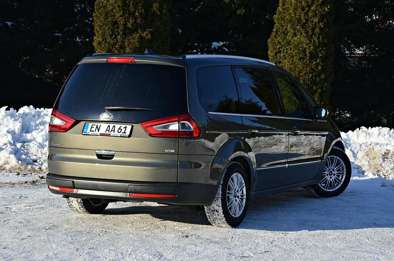 Używany Ford Galaxy 163 KM (119 kW) 2011 Beżowy Minivan