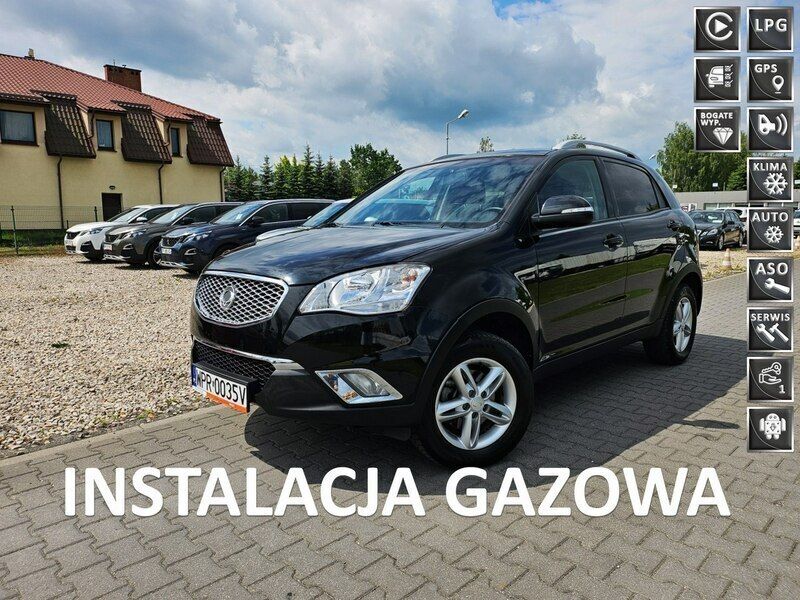 Czarny (metalik) Używany 2015 Ssangyong (KGM) Korando SUV | 35 999 zł - Obraz 1/4